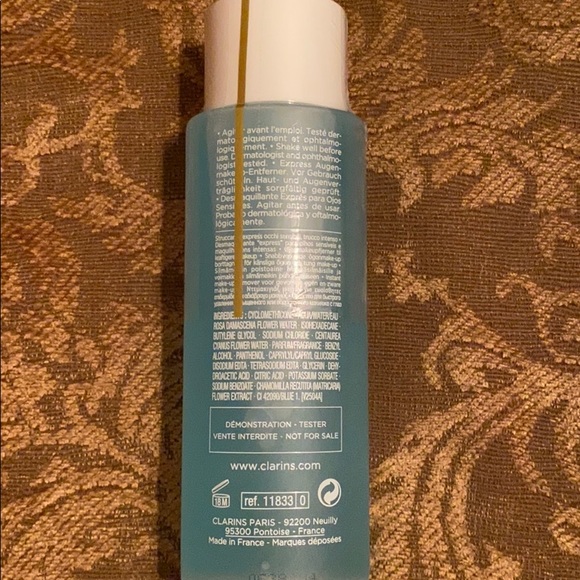 Clarins Instant Eye Makeup Remover - Picture 3 of 3